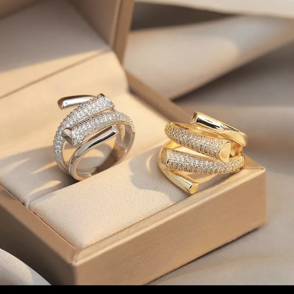 Chunky gold diamond ring - Picture 4 of 4